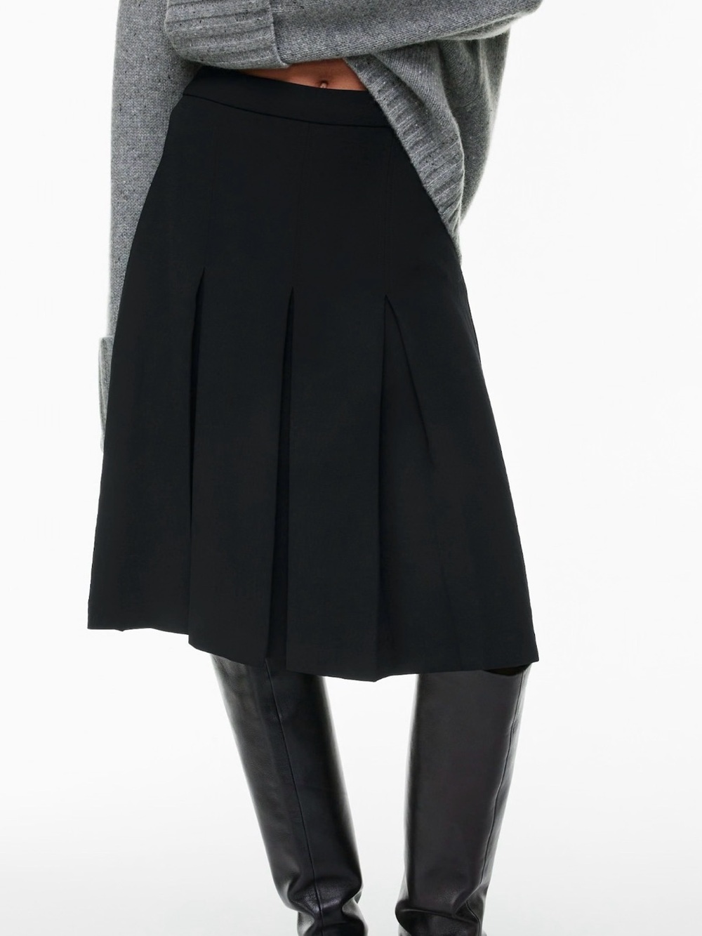 Aritzia Wilfred Windmill Pleated Skirt - Black - size 4